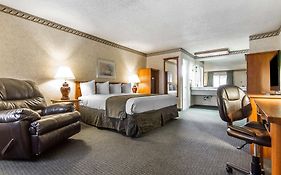 Quality Inn & Suites Silicon Valley  3*